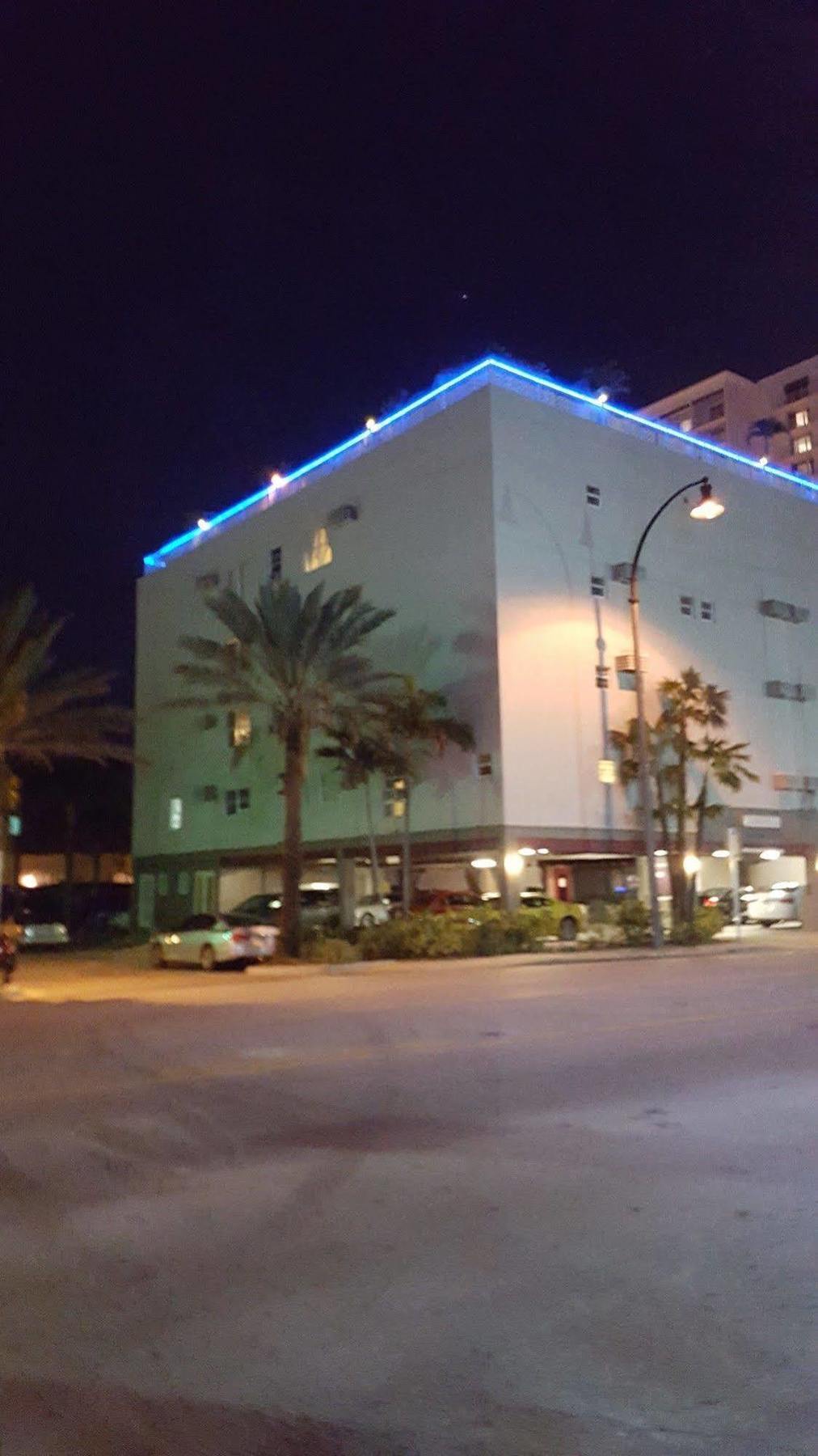 Rooftop Resort - Clothing Optional - Adult Only هوليوود المظهر الخارجي الصورة